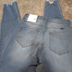 KanCan Distressed Ankle Jeans in Blue